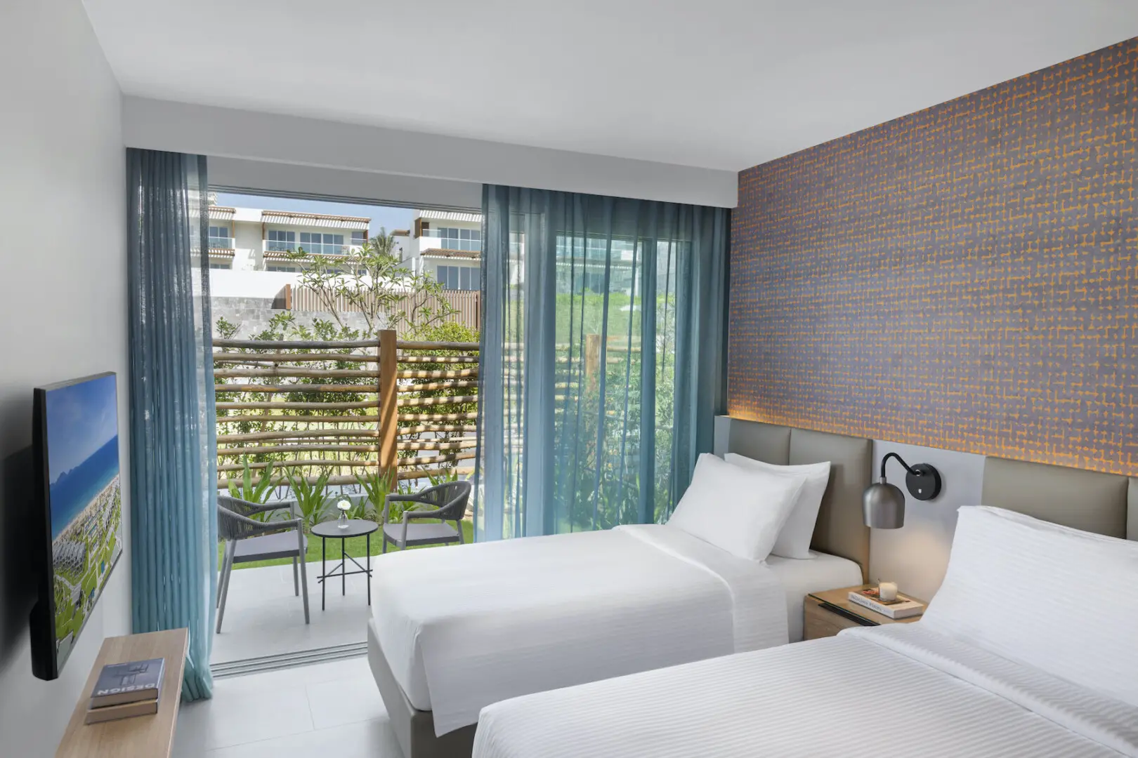 1.3+alma+ +ocean+view+pool+pavilion+2+bed+rooms