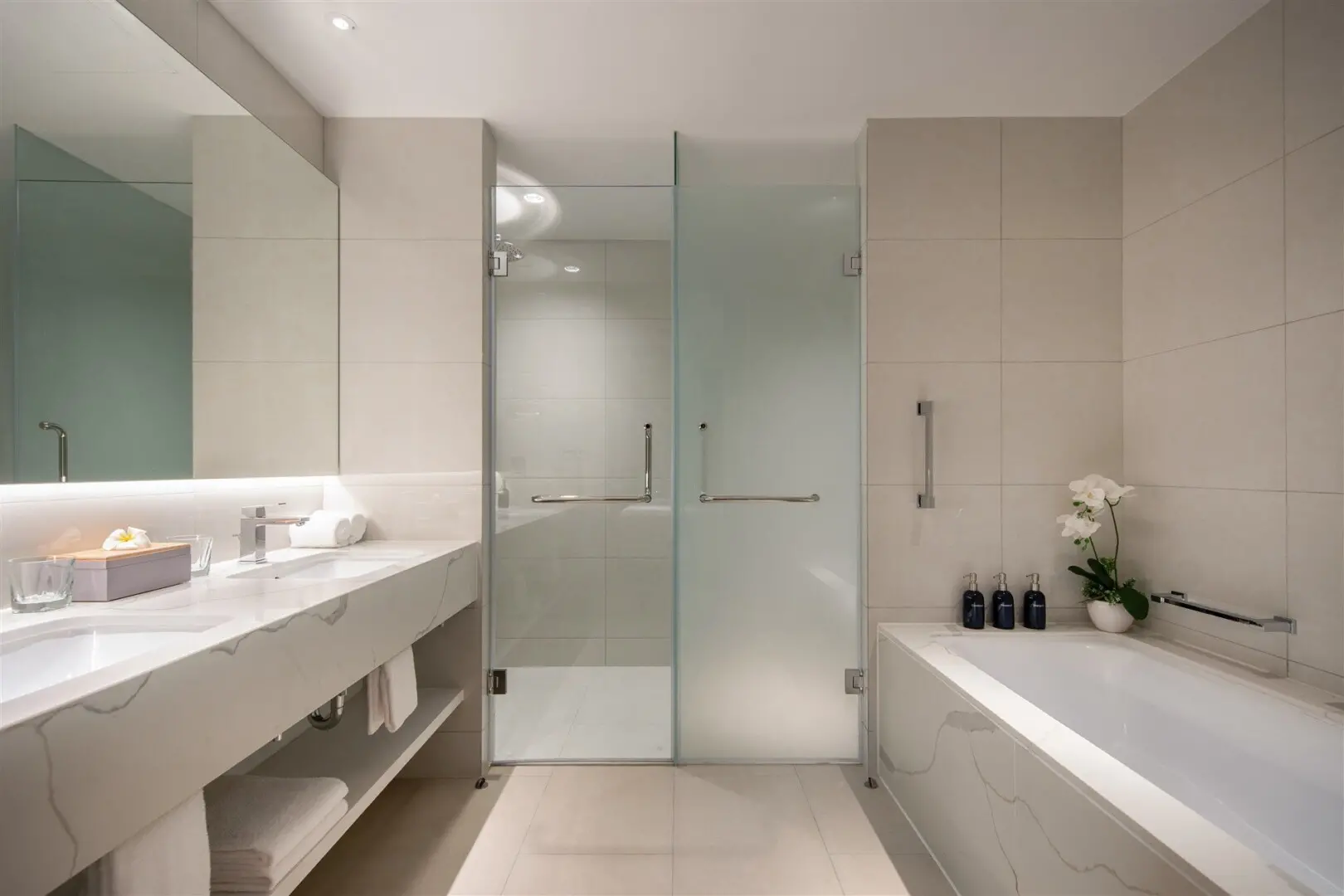 Suite 1br Masterbr Lqm08349 1+copy
