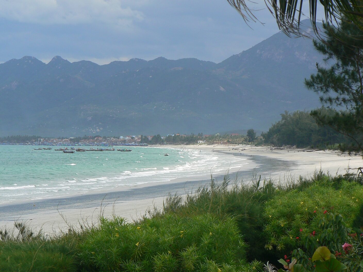7 Best Beaches in Cam Ranh vs Nha Trang in 2026 13 Cam Ranh Beaches 19