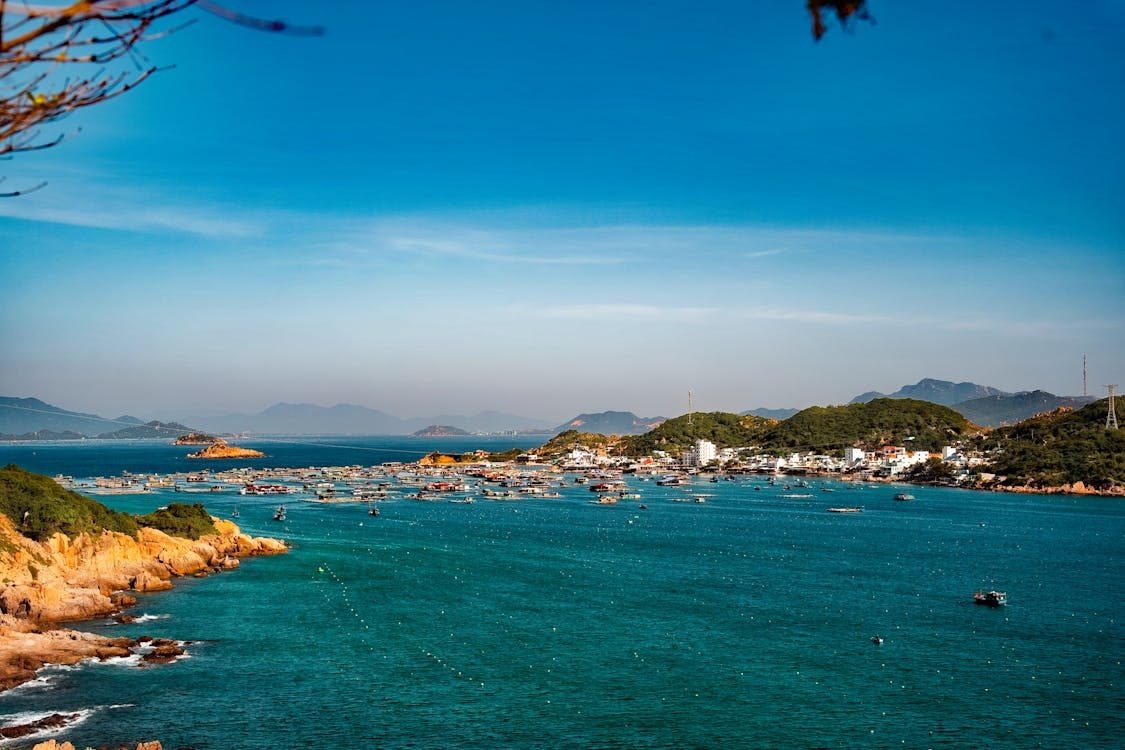 Cam Ranh Map 2026: Top Tourist Attractions & Resorts 2 Tourist destinations and beaches shown on the Cam Ranh map