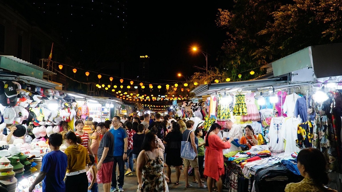 A vibrant local market offering authentic street food and exciting things to do in Nha Trang.