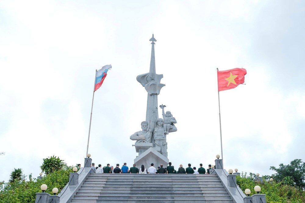 Vietnam-Russia Monument and Other Cam Ranh Highlights