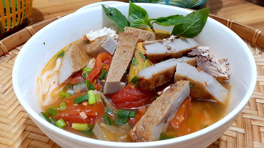 Bún Chả Cá (суп с рыбными котлетками) – 12